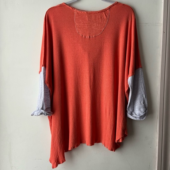 We The Free | Coral Oversized Distressed Star Henley Top - Picture 8 of 12